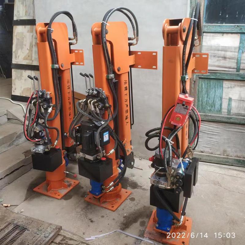 内埔乡重汽蓝牌随车吊 3.2吨 国六动力强 液压驱动 农用自卸起重机